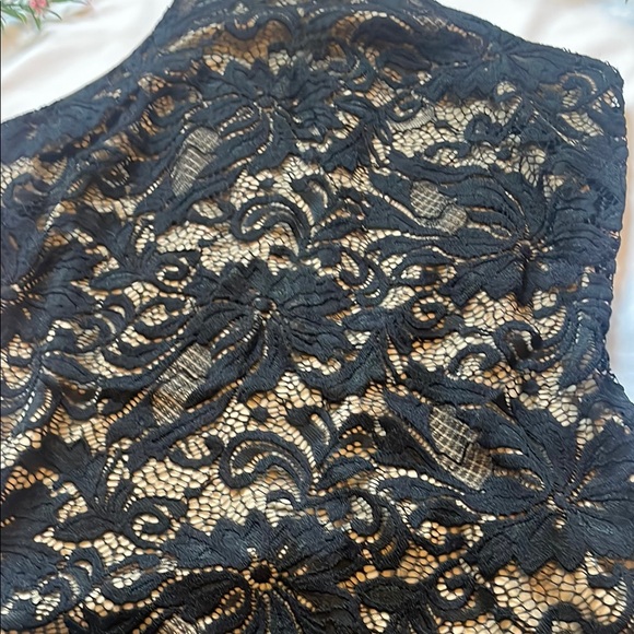 Elegant Bodycon Black Lace Mini Dress • Size medium - Picture 15 of 16